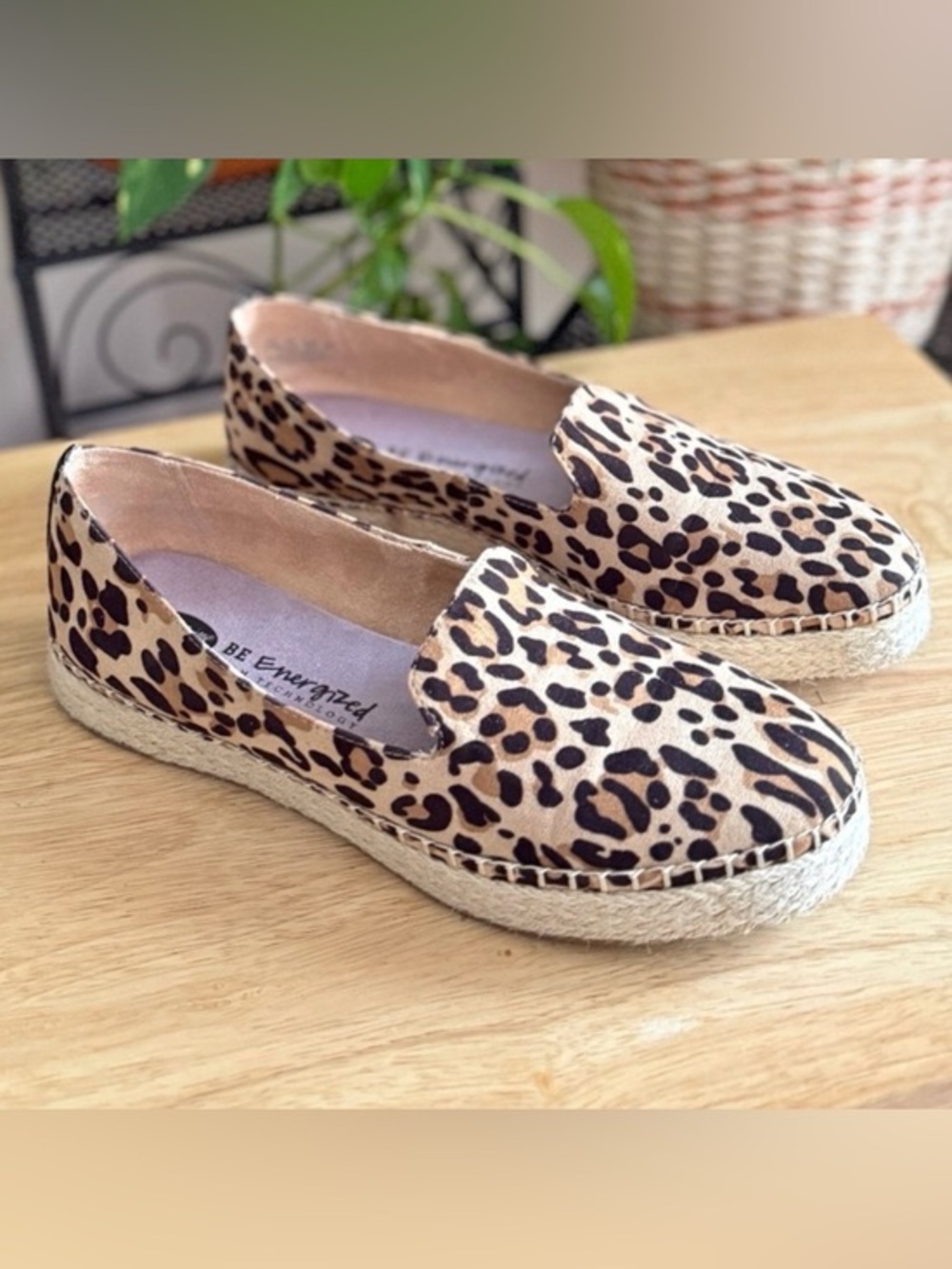 Dr. Scholl's Find Me Cheetah Print Slip On Flat Espadrilles Size 9.5 EUC